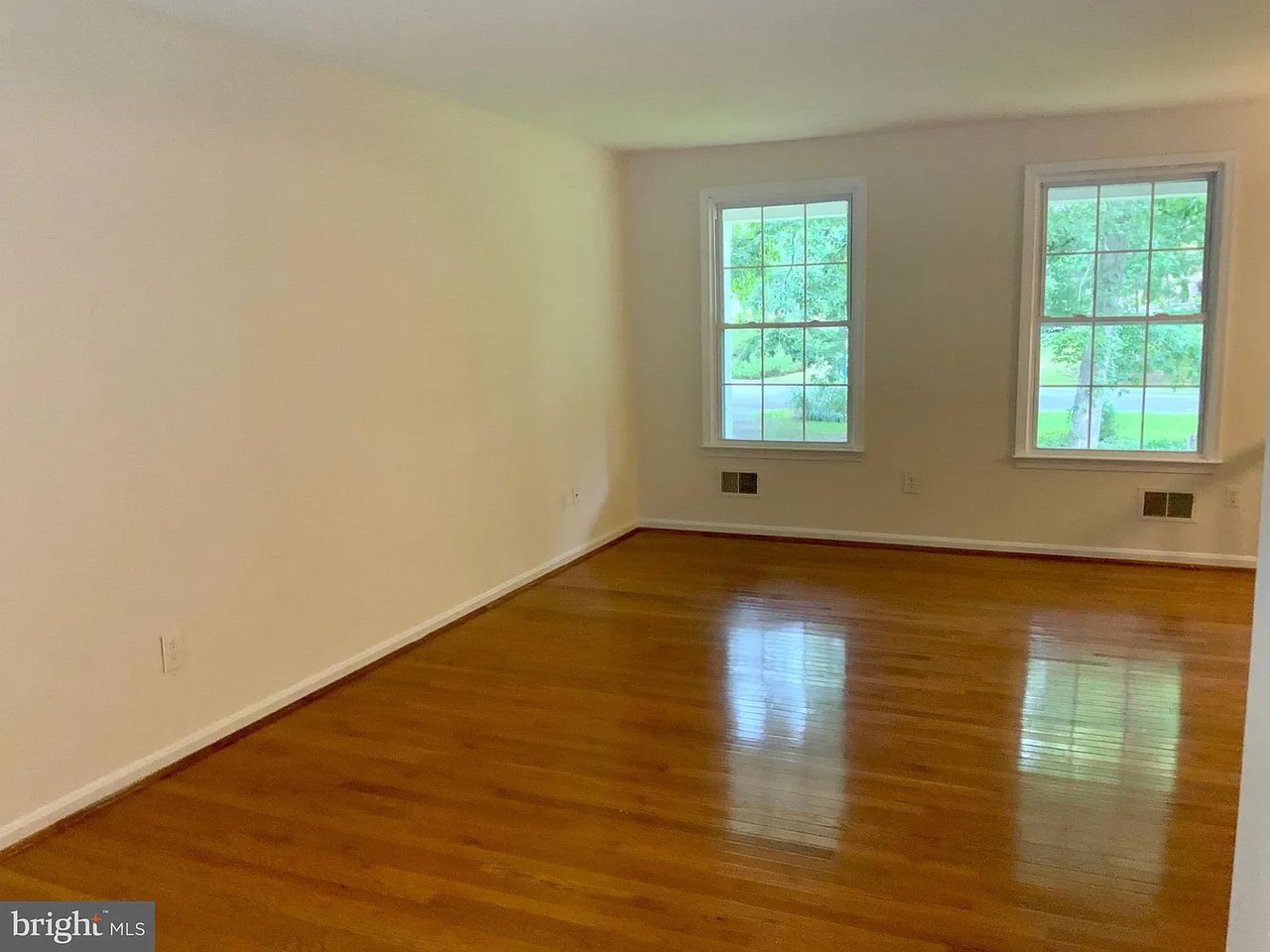3565 Twinbrook Dr