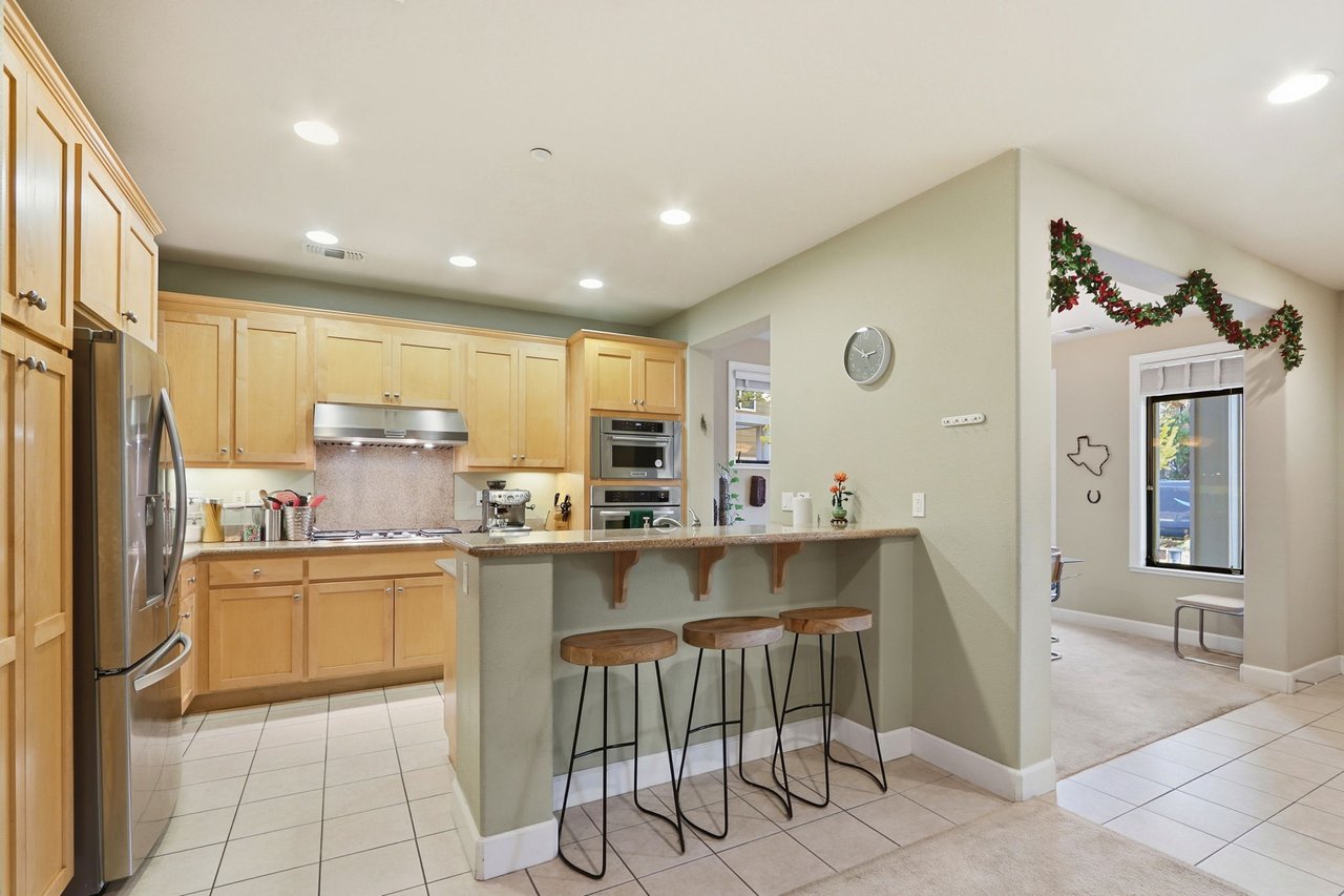 409 Spruce Ln, Palo Alto