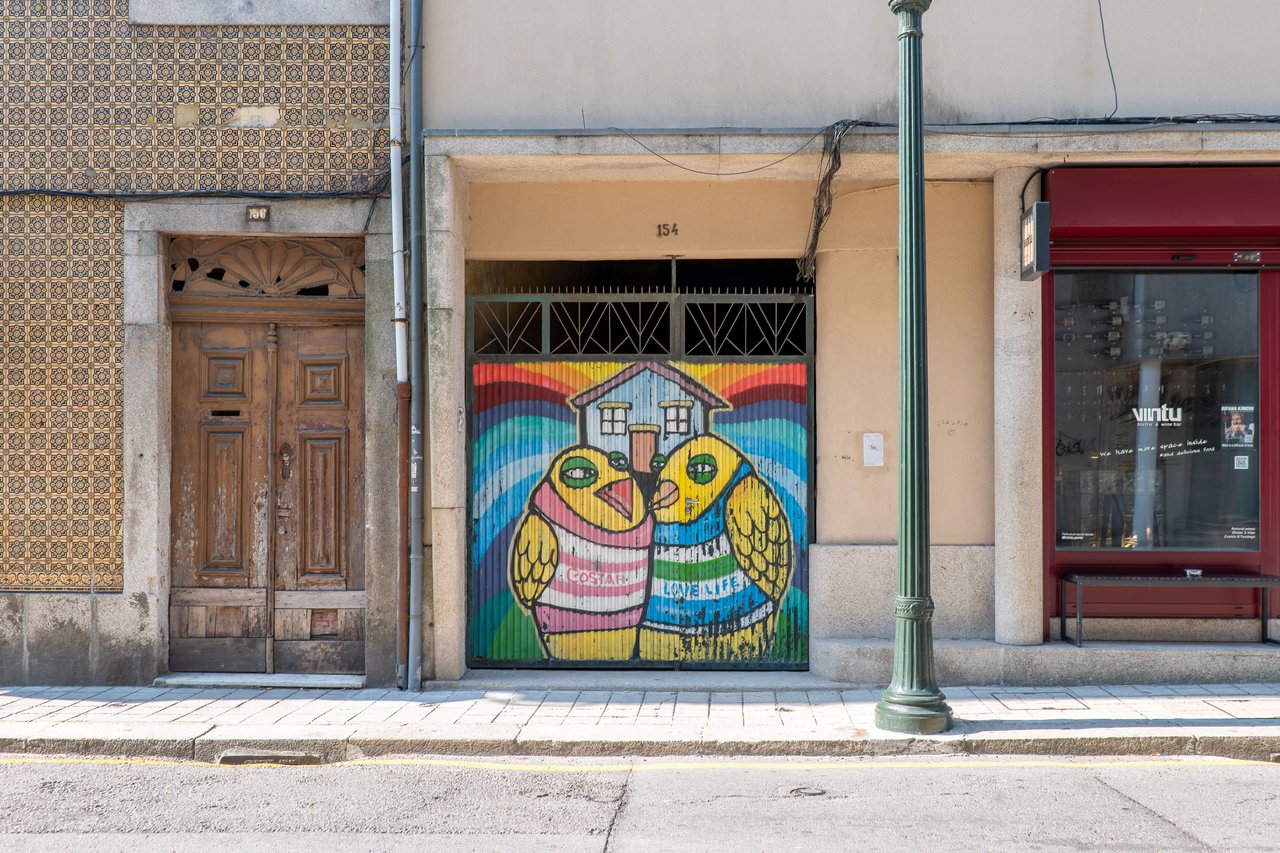 Versatile Loft-Style Living + Office Space in Porto’s Vibrant Art District