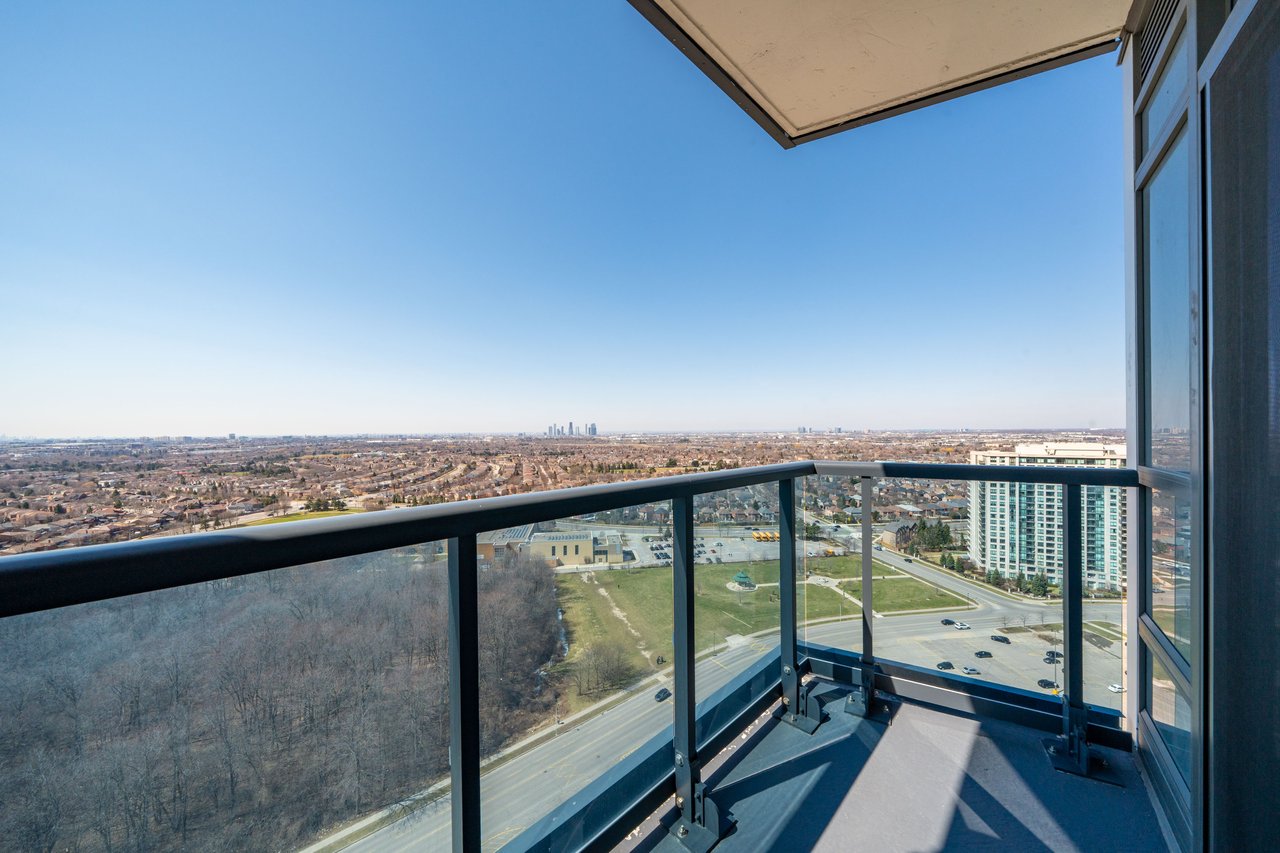 30 Upper Mall Way, A2205