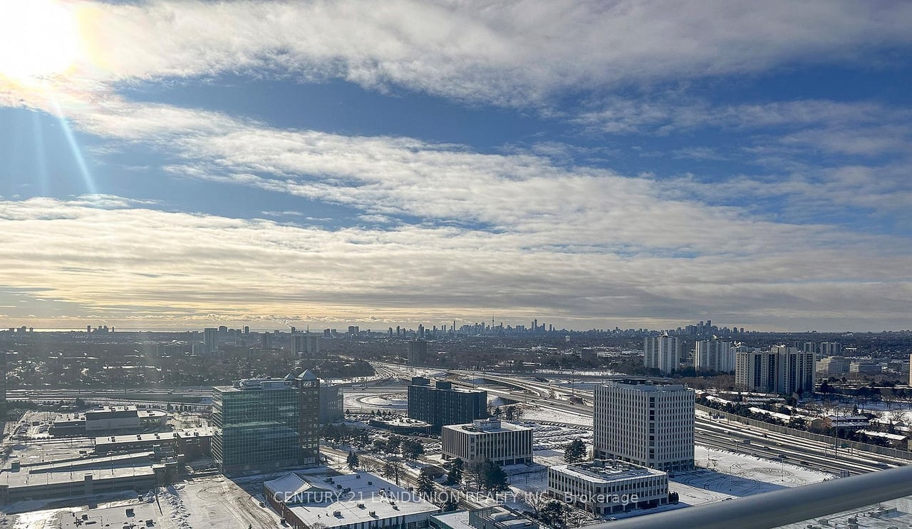 COZY PENTHOUSE LIVING