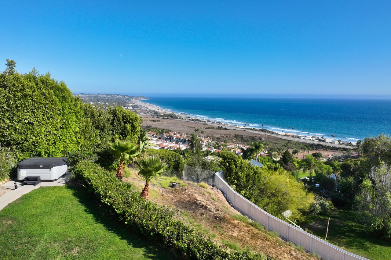 Private Ocean View Retreat Above Broad Beach