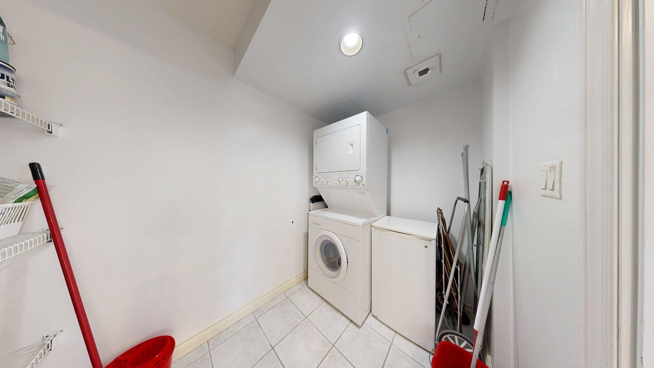 850 Steeles Avenue W Unit: 709