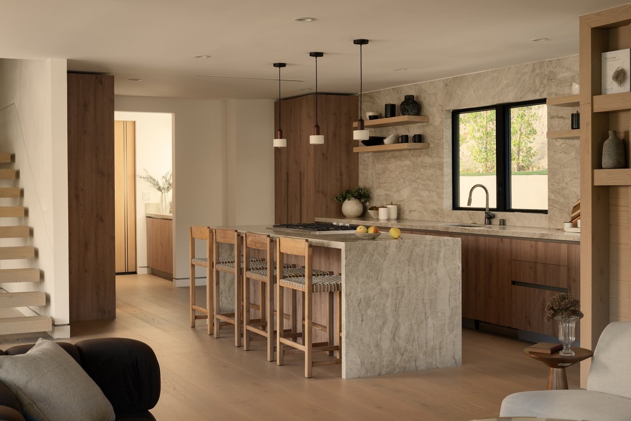 quintessential Hollywood Hills