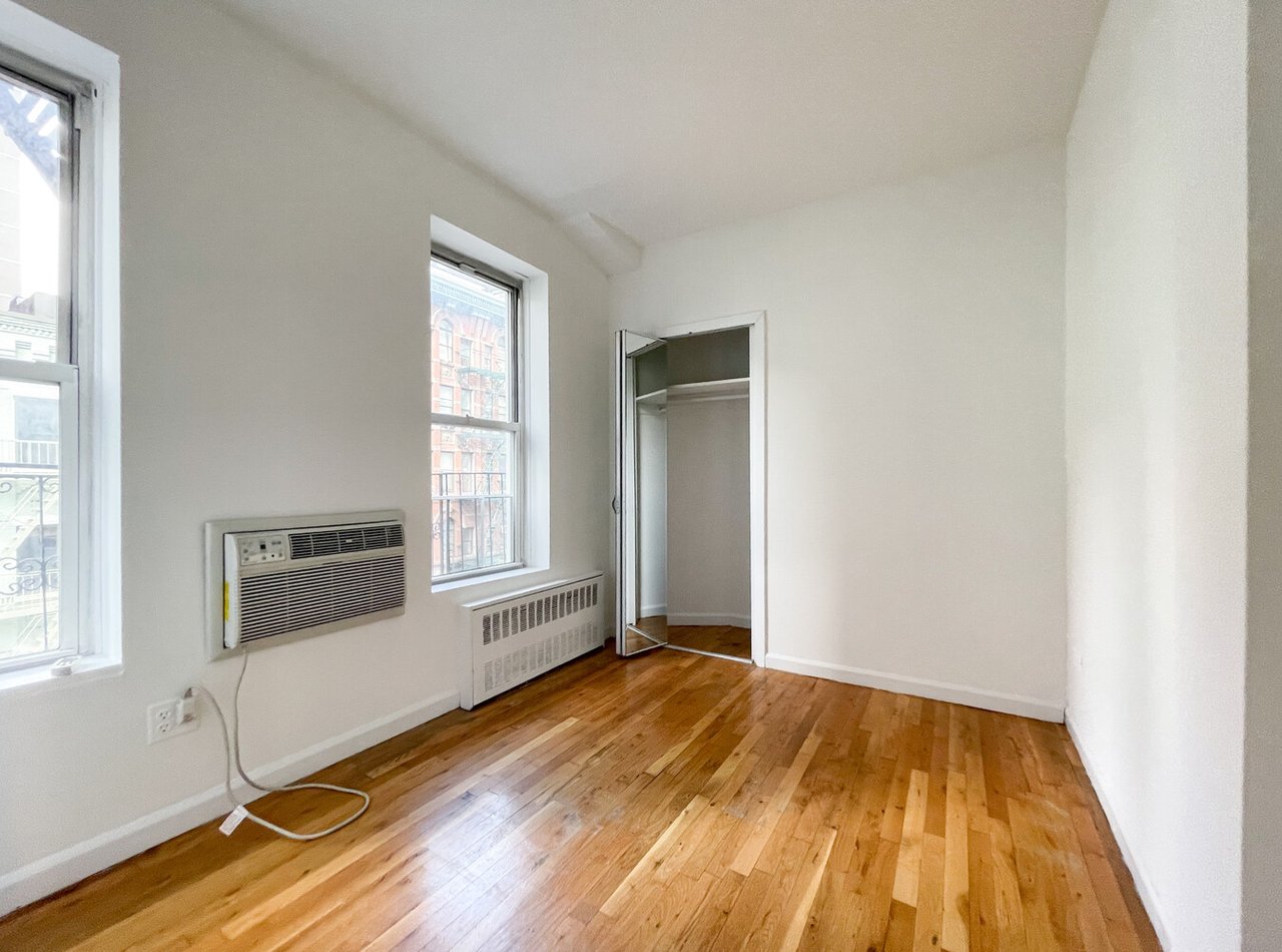 206 East 81st Street, Apt 4D
