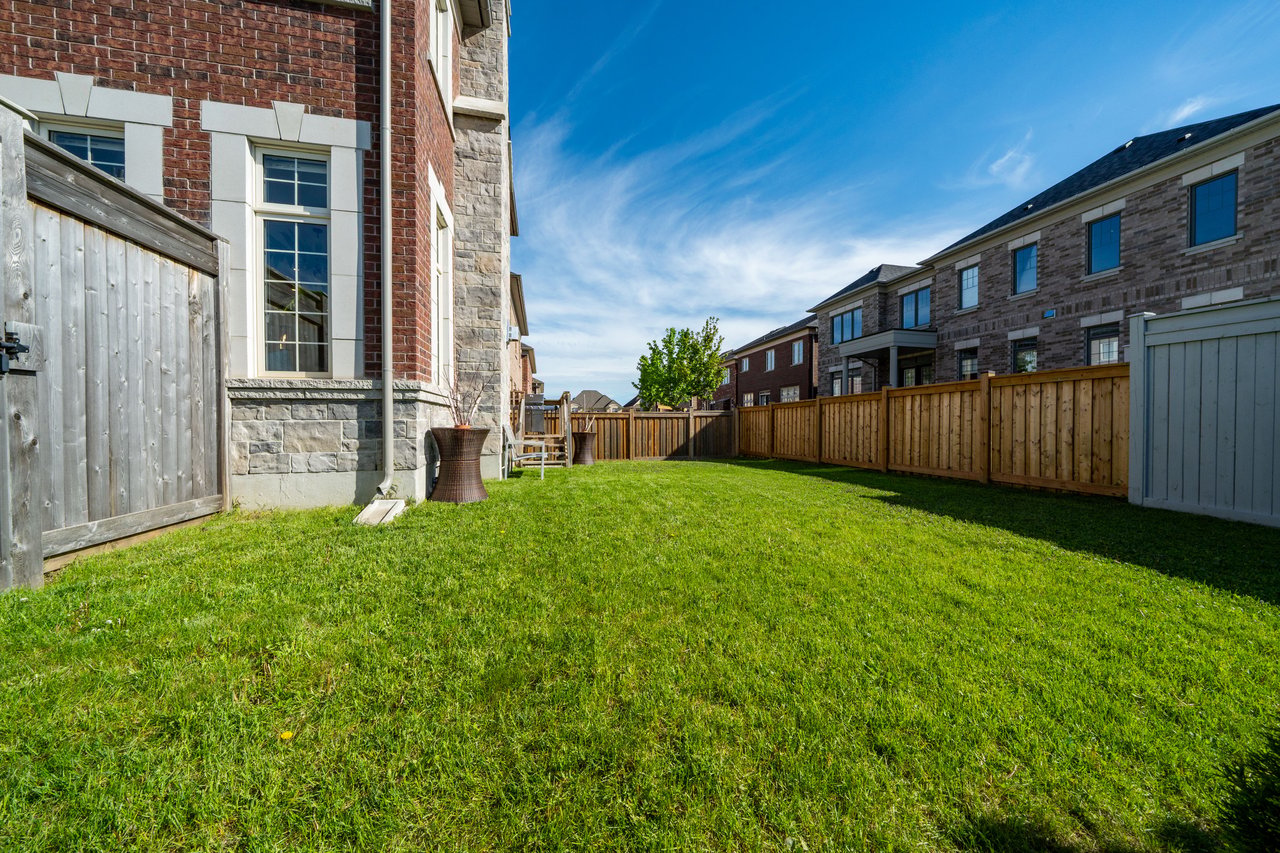 130 Drizzel Crescent