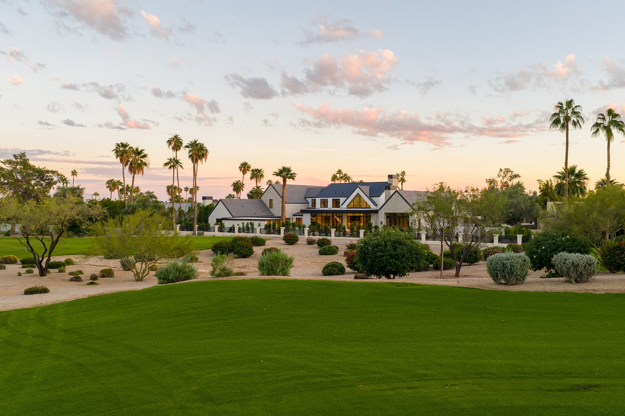 6230 E HILLCREST Boulevard