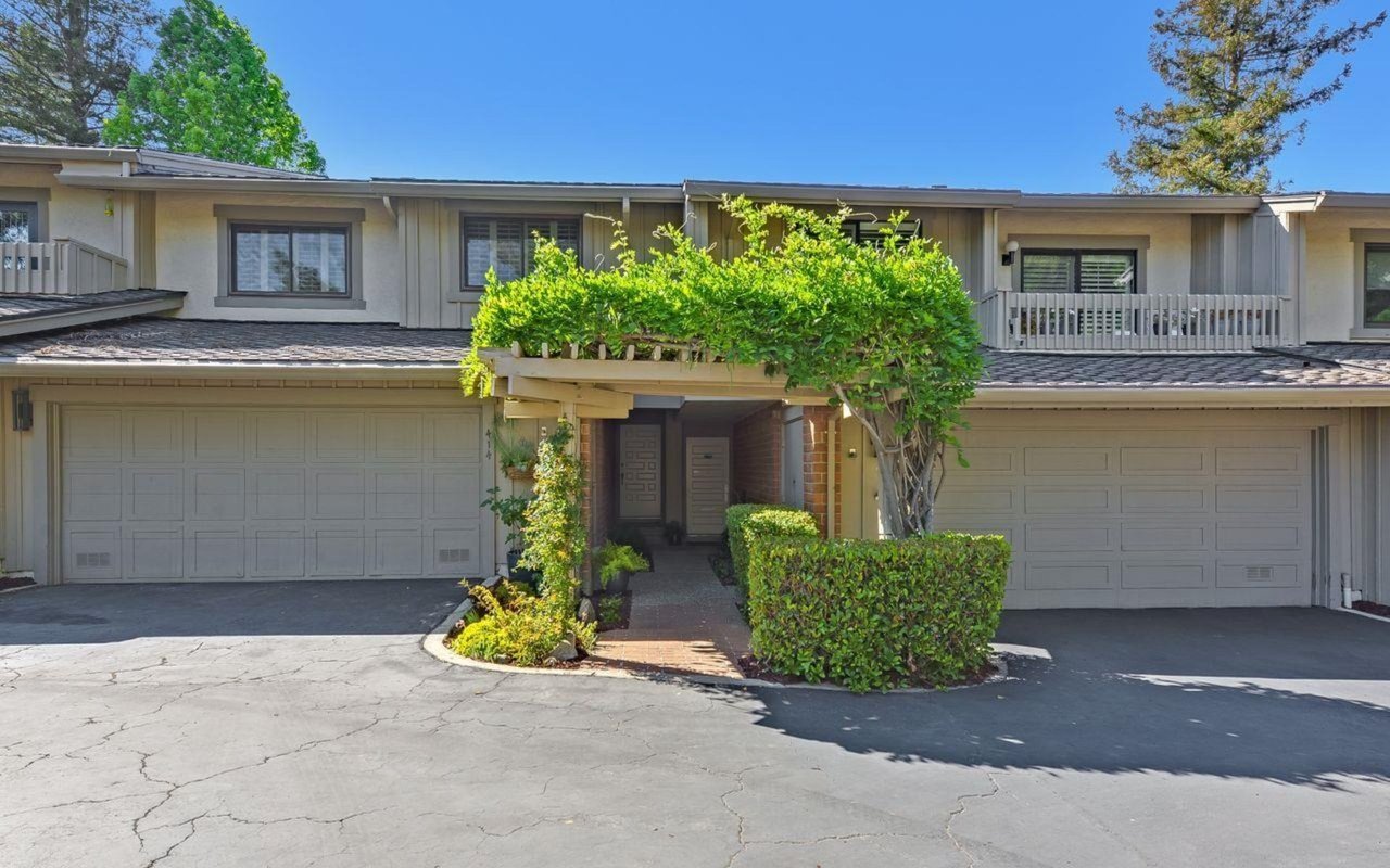 414 Sand Hill Cir