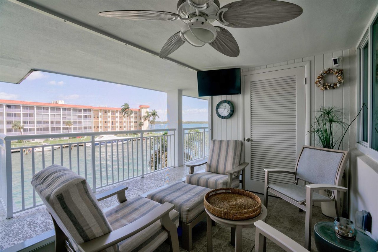 111 Shore Court Ct # 305