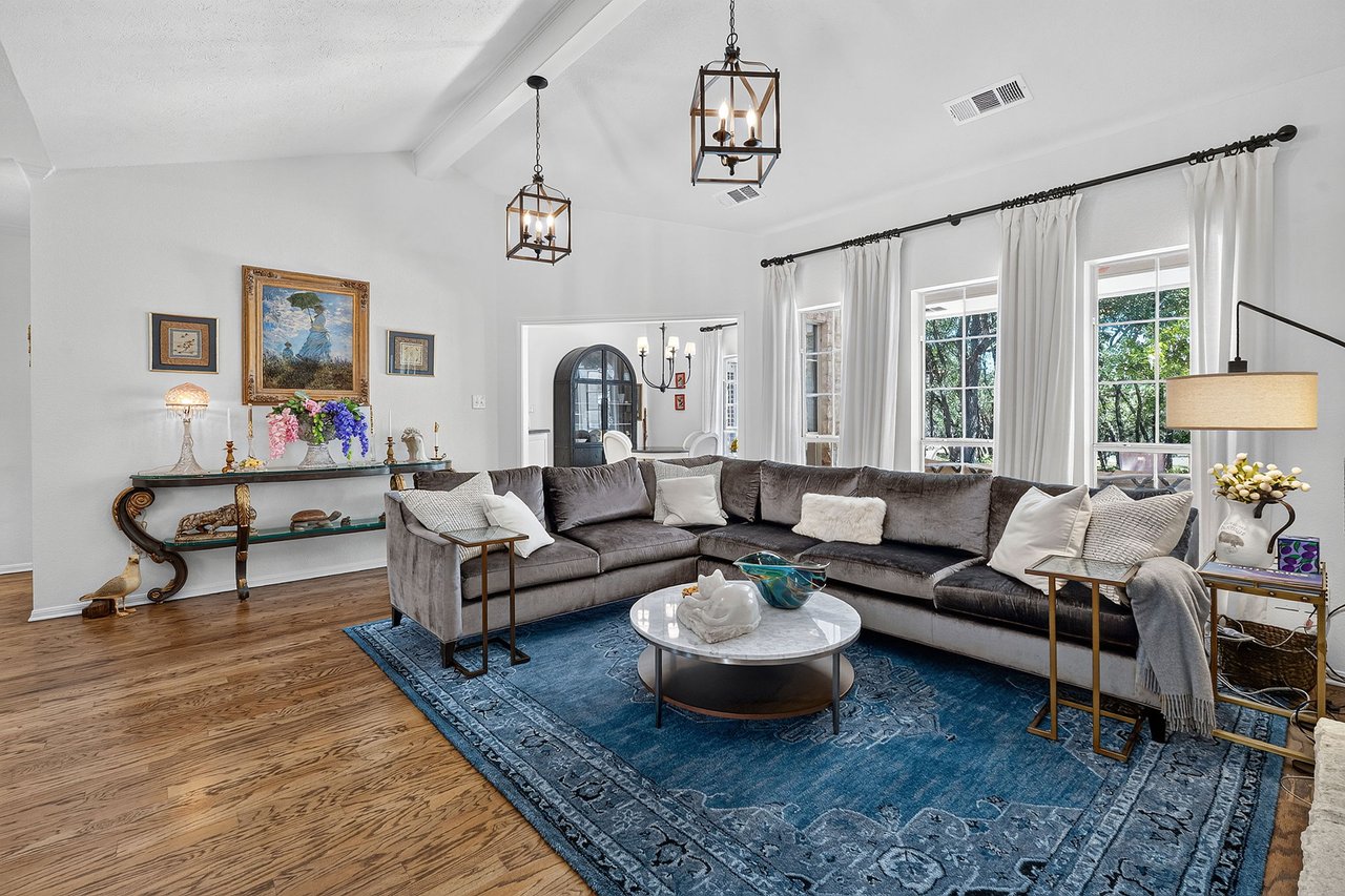 262 E Ridgwood 