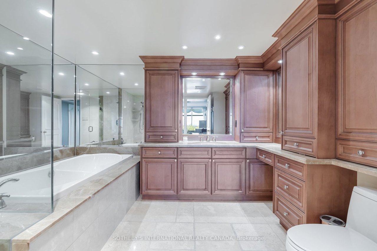 LUXURY SPACE BY RAMSDEN PARK 