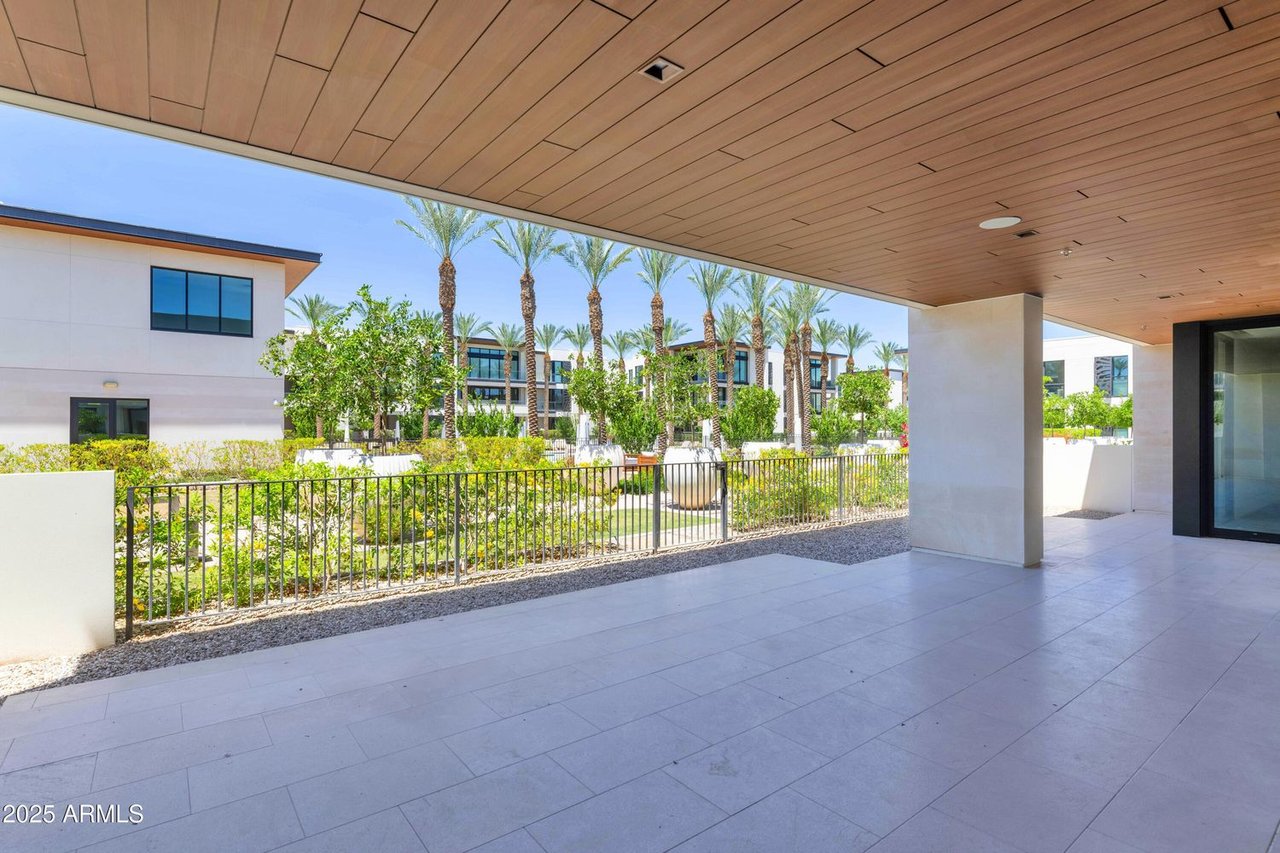 6587 N Palmeraie Blvd, #1051