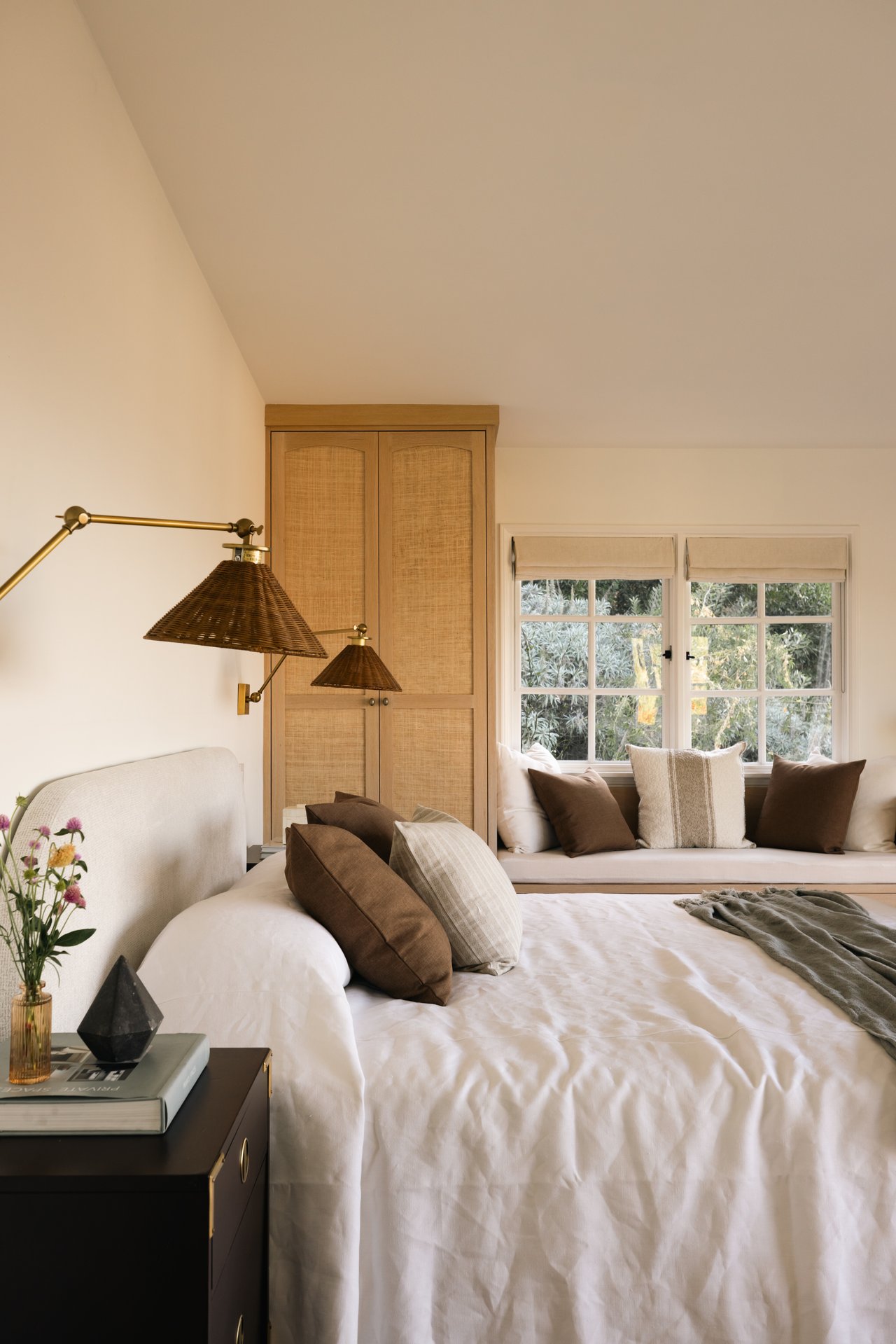 3646 Sunswept Dr, Studio City