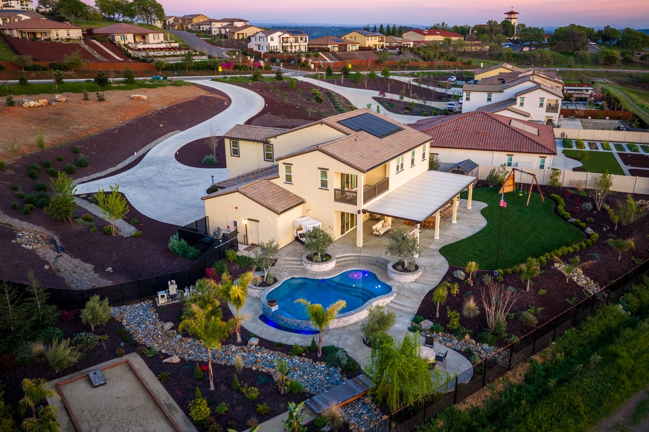  3004 Tierra de Dios Drive