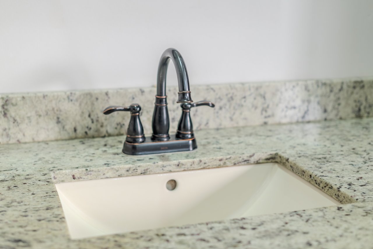 Vista de la Montaña House - Beautiful residence in the desirable Finca Los Alfaro - Quepos