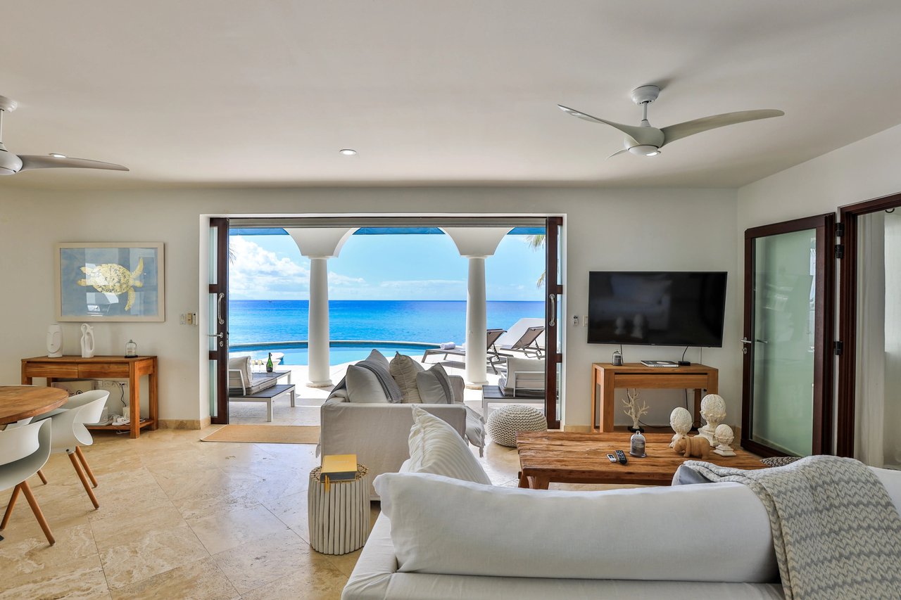 Exceptional Beachfront Villa – Cupecoy