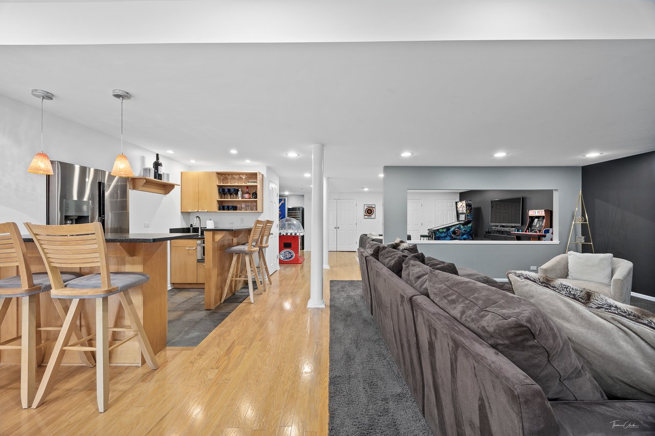 1950 Elmore Ave, Downers Grove