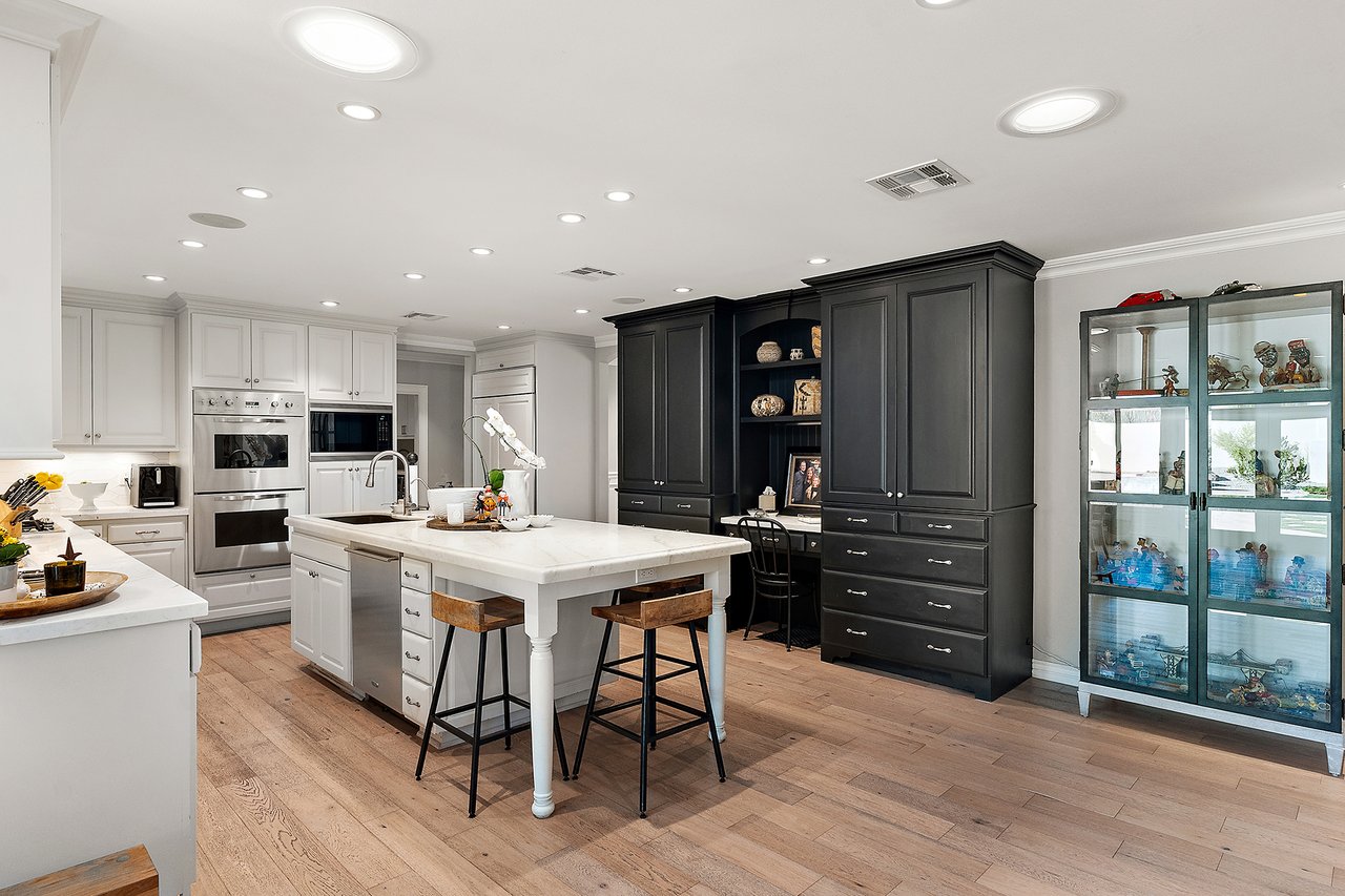 3508 E MARLETTE Avenue