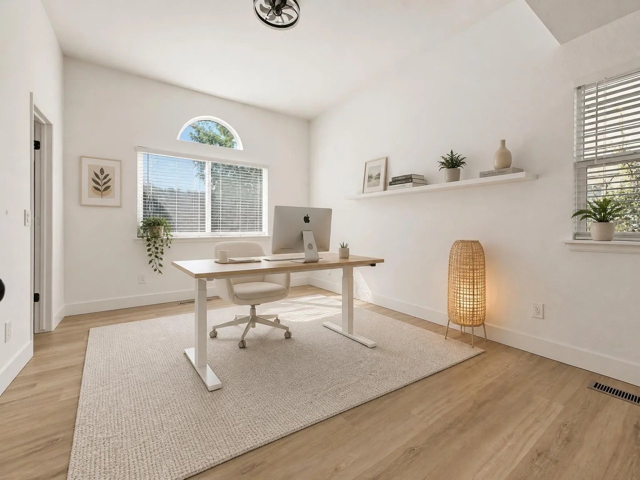 520 W 114th Pl
