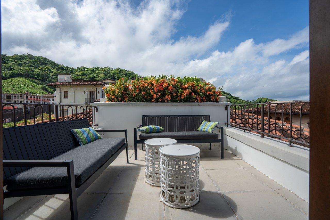 9 Calle La Ronda | A Contemporary Oceanview Modern Luxury near the Beach!