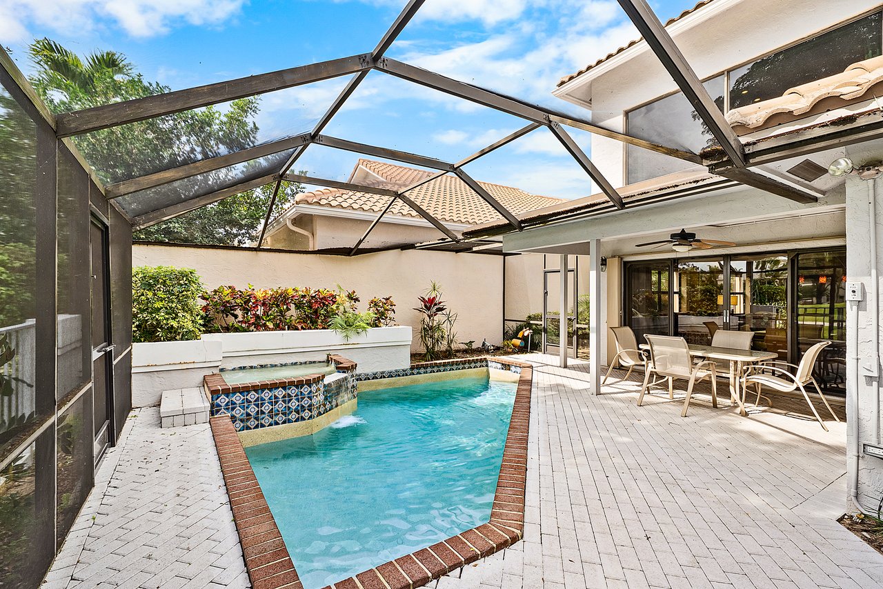 5068 Via De Amalfi Drive