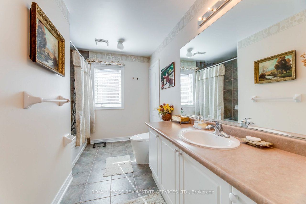 1038 Agram Dr