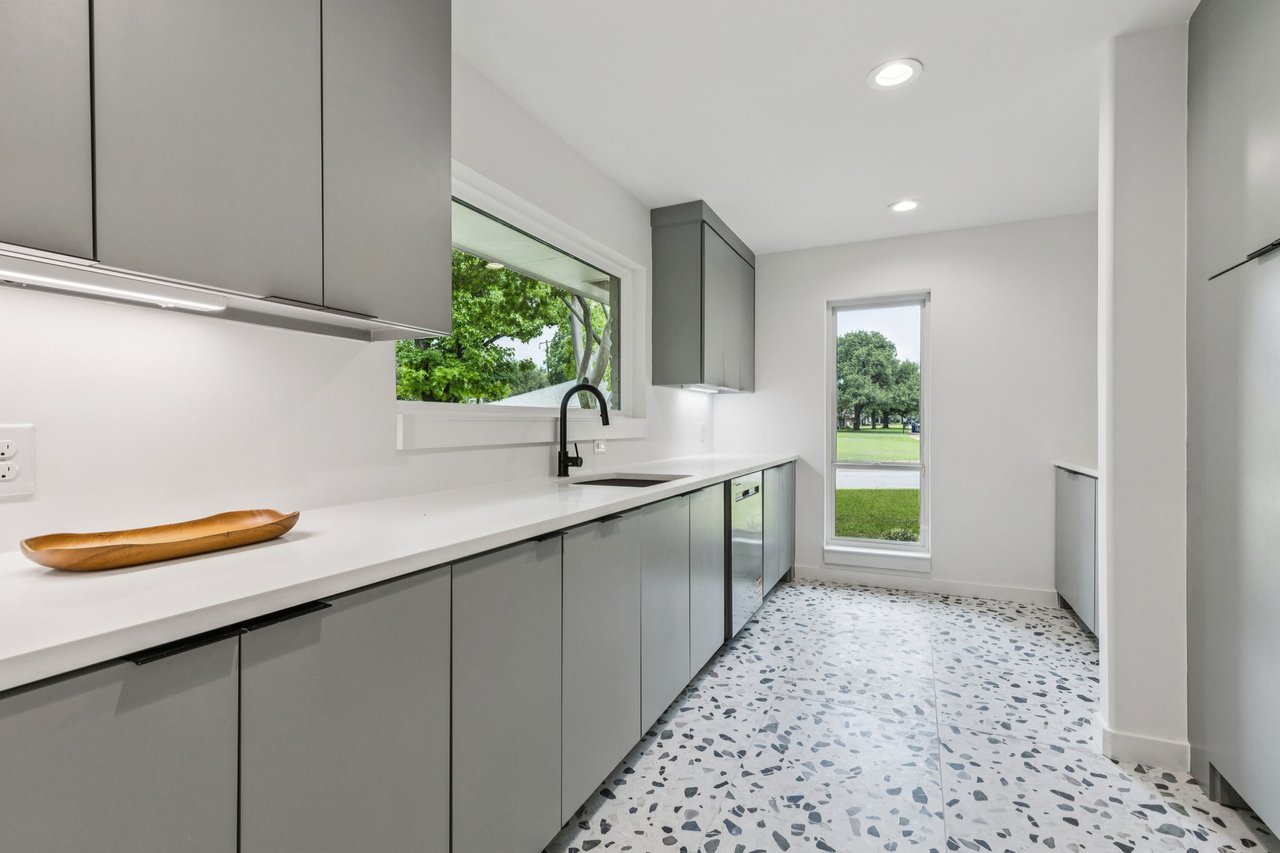 Available now  | 4216 Rickover 