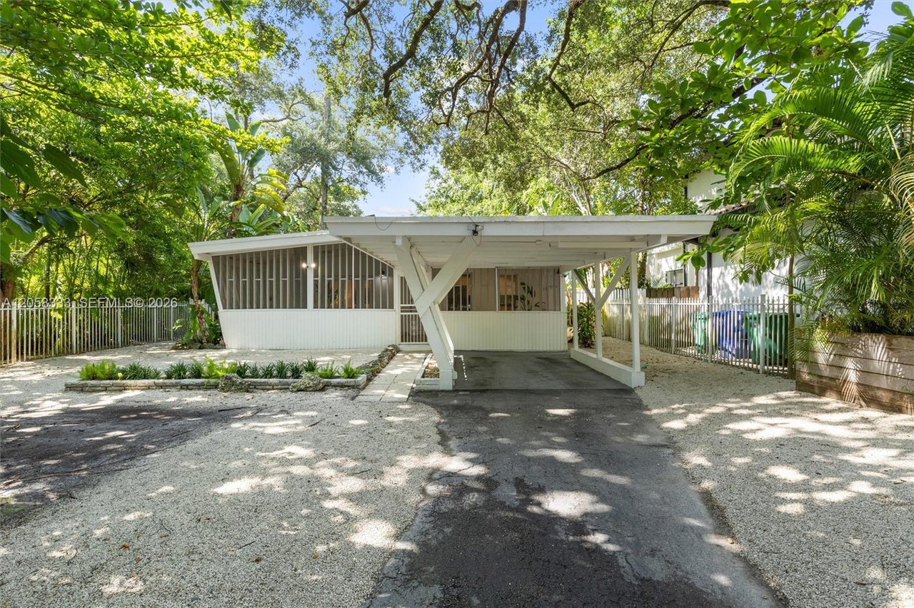 3700 Loquat Ave MIAMI, FL 33133-5618