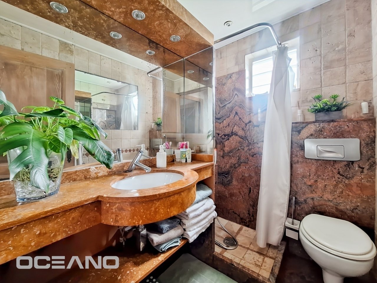 3 bedrooms Townhouse + Studio 