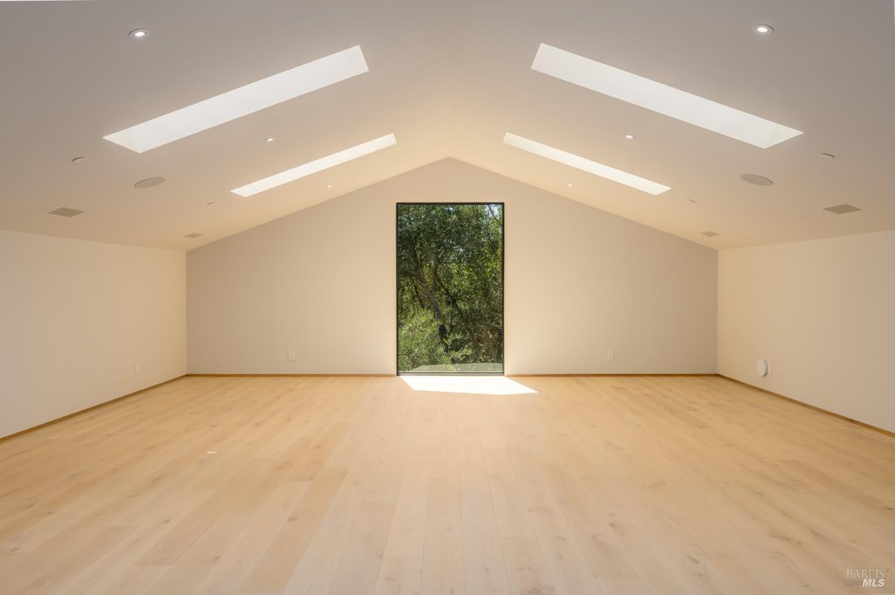 1438 Ridge Valley Road