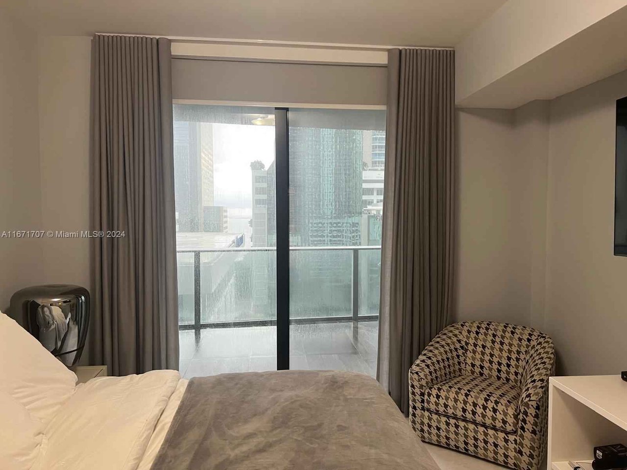 1010 Brickell Ave Unit 1405