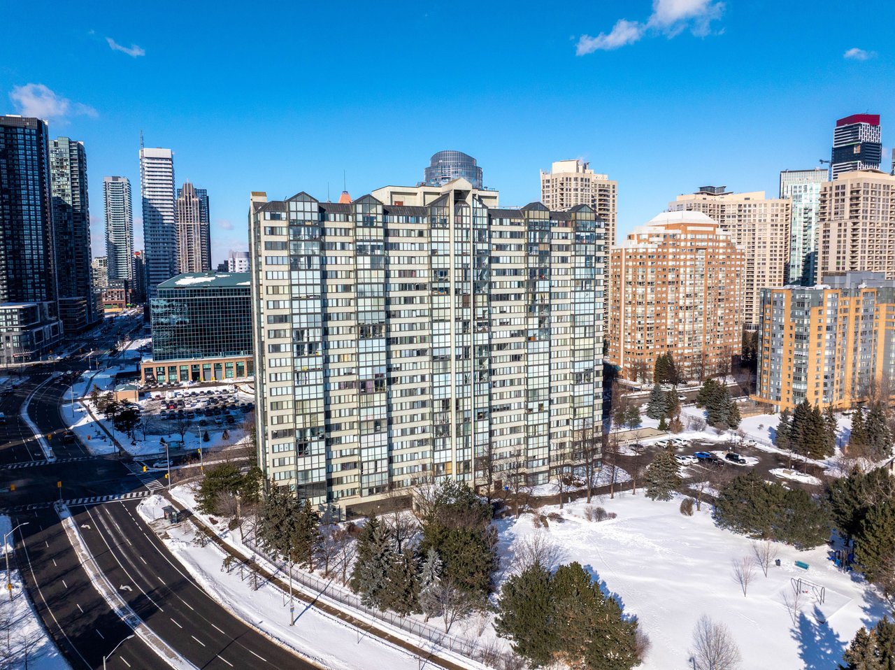 2109-350 Webb Drive, Mississauga