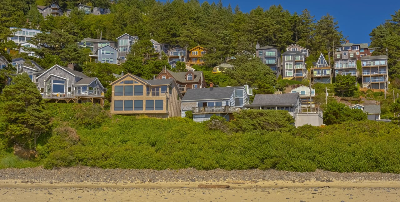 Oceanfront homes in Oceanside Oregon