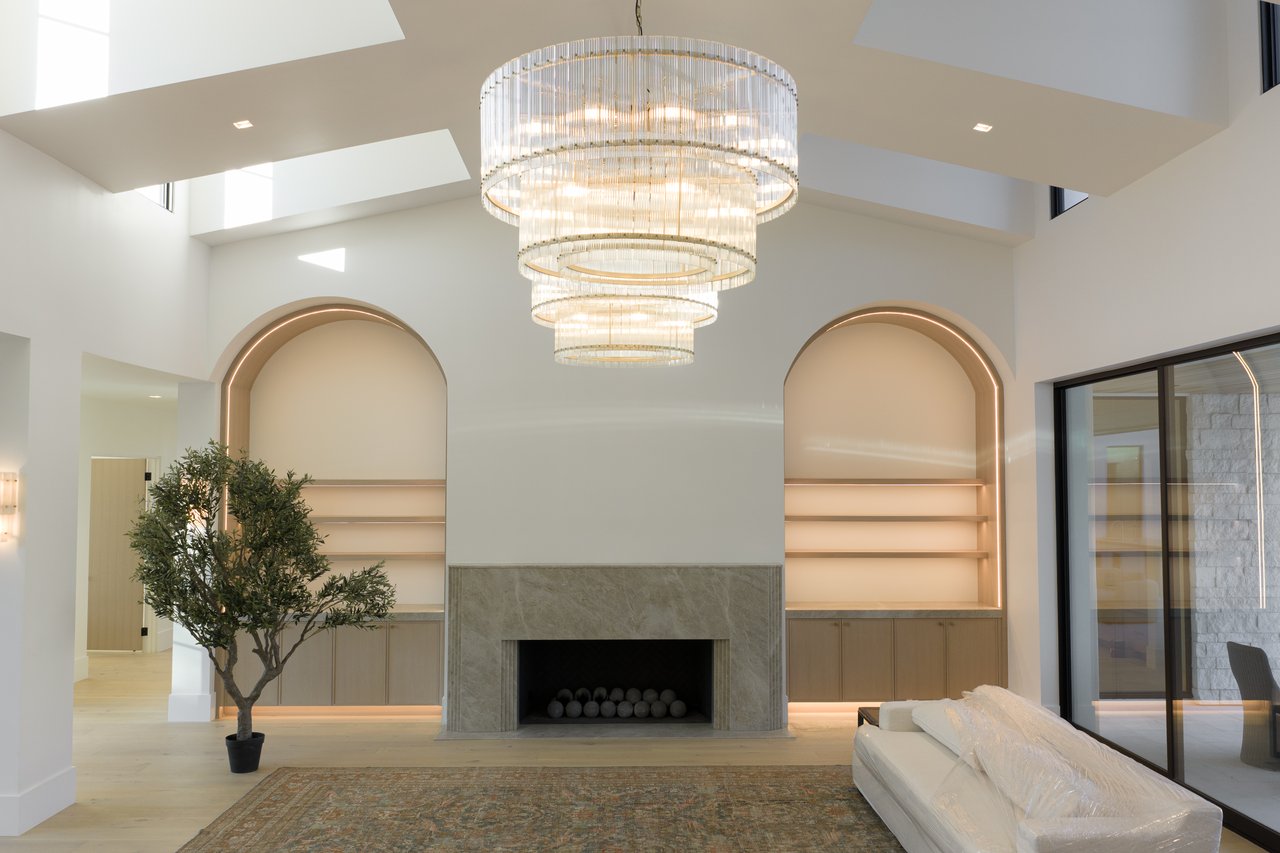 5717 E VIA LOS RANCHOS