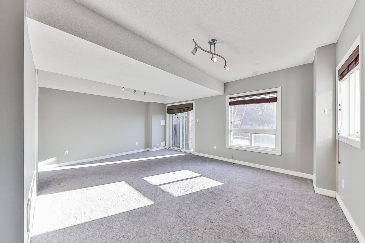 2280 Baronwood Dr Unit 18, Oakville