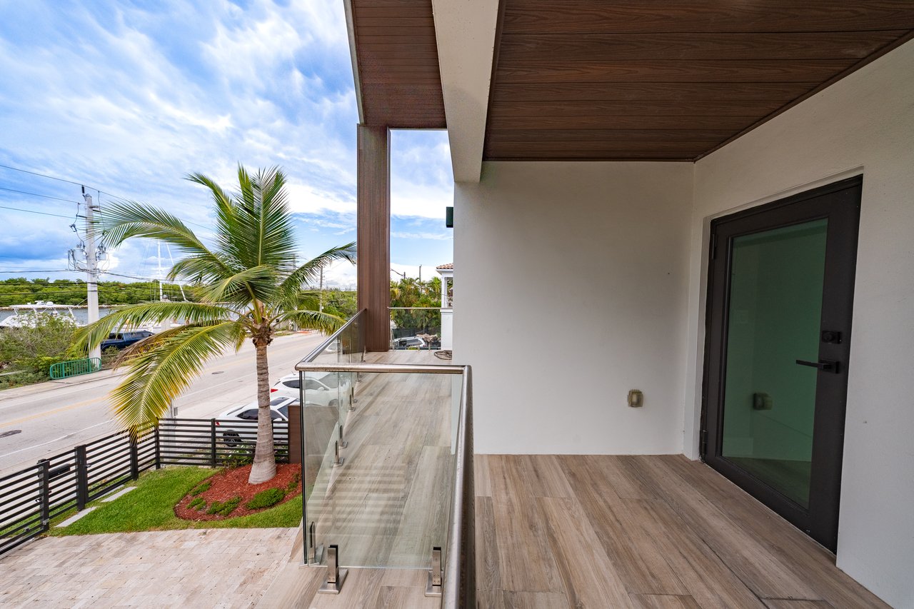 5601 N ocean