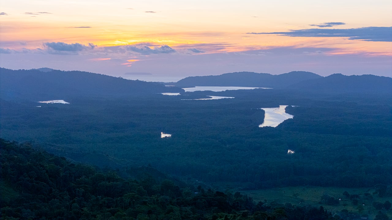 67 acres development (15 titled lots) with breathtaking views in Sierpe