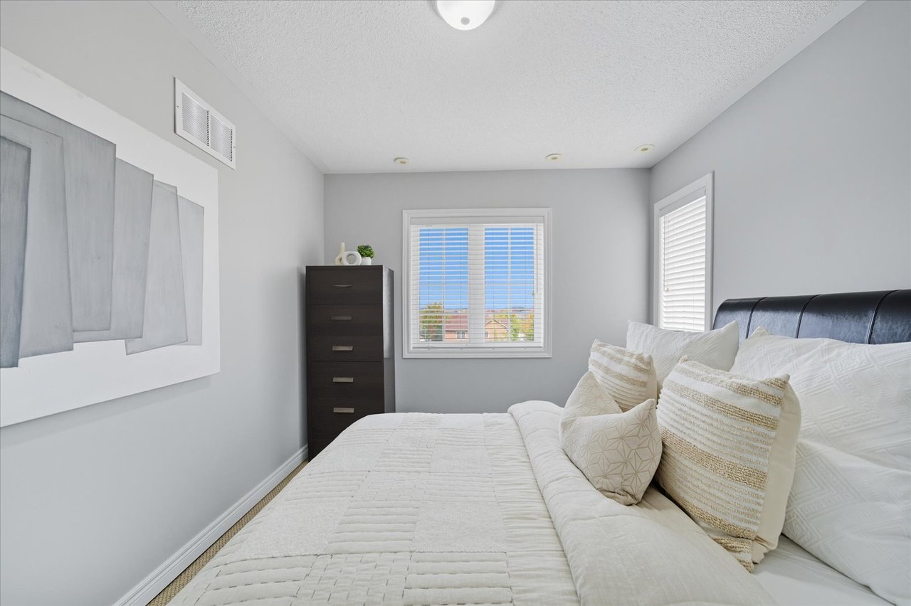 #23 - 20 Greensborough village Circ