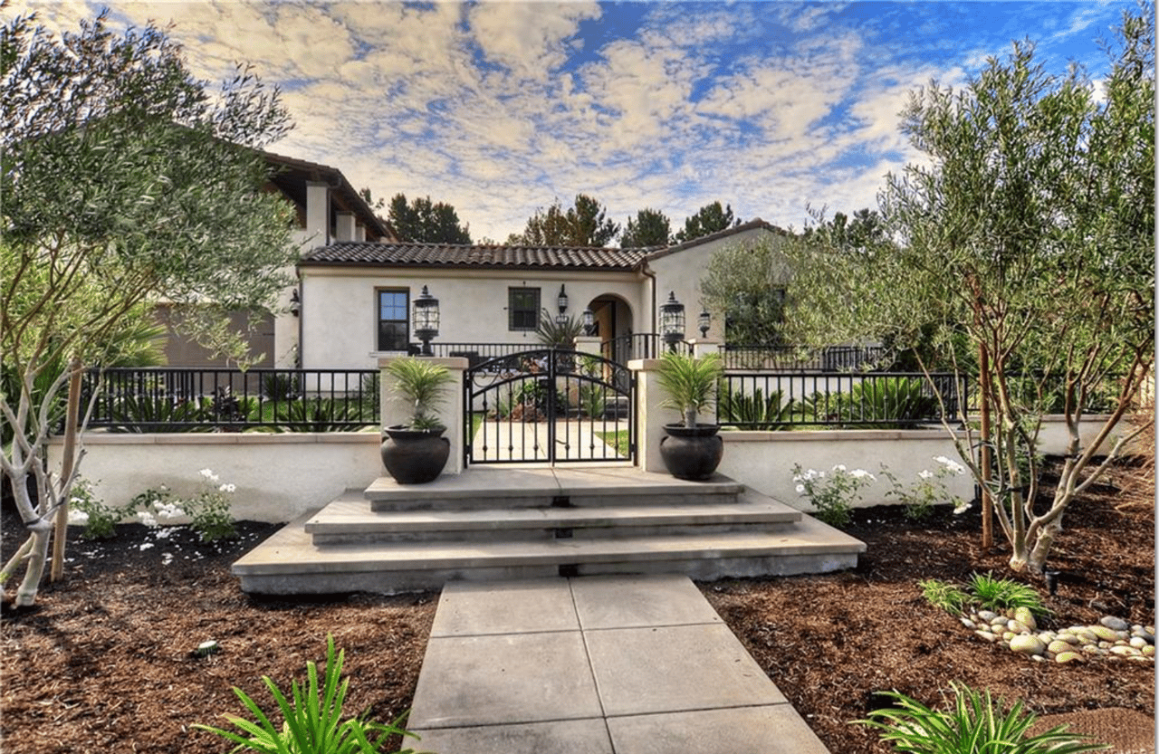 11 Vaquero Rd