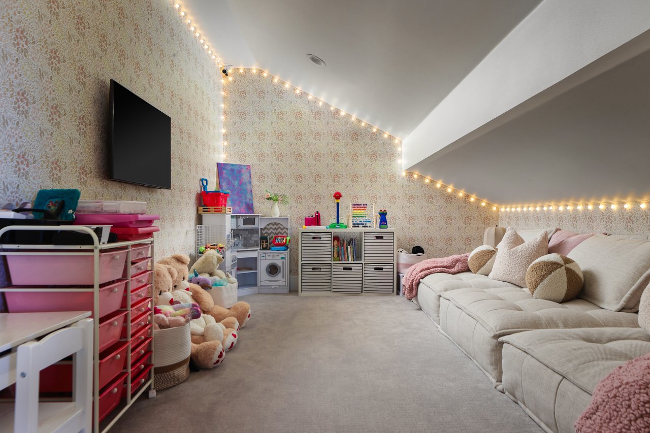 3013 Sparkling Brook Lane