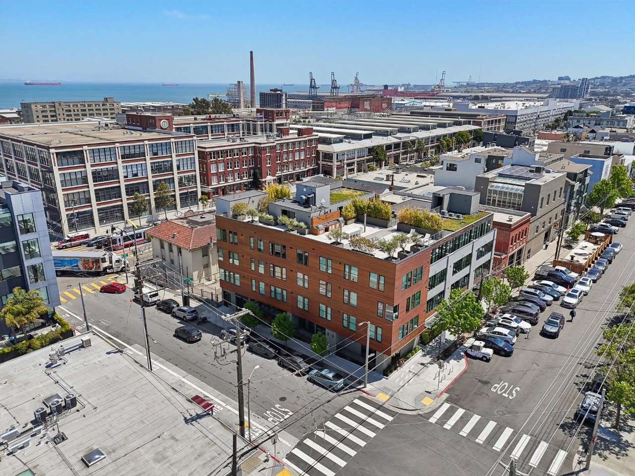 901 Tennessee St #404