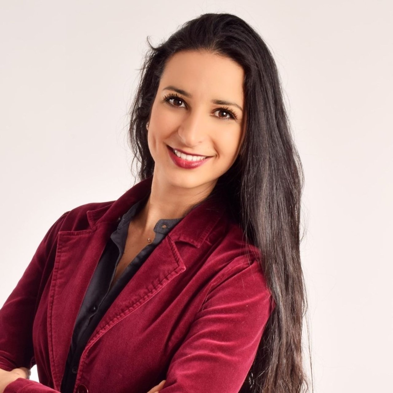Dania Perez Miami Lakes, FL Real Estate Agent Headshot