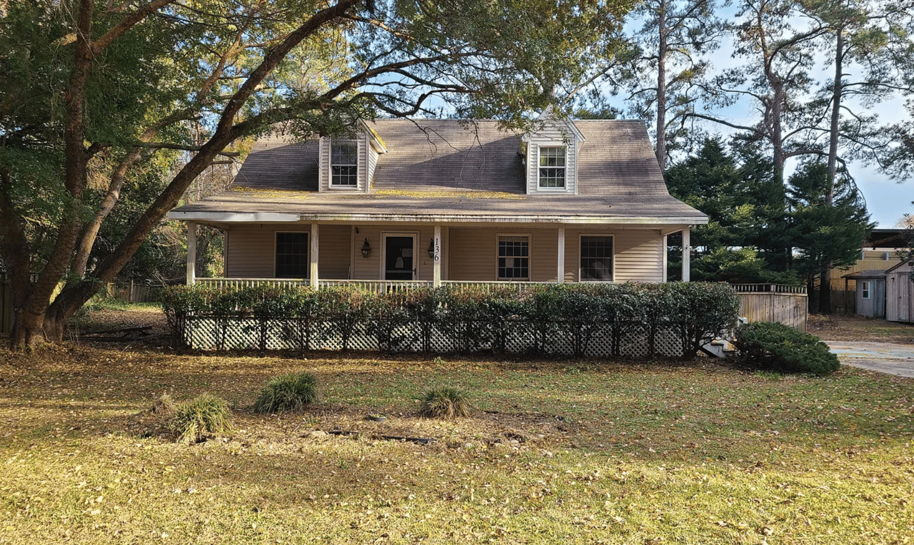 136 W. Carolina Court, Manteo