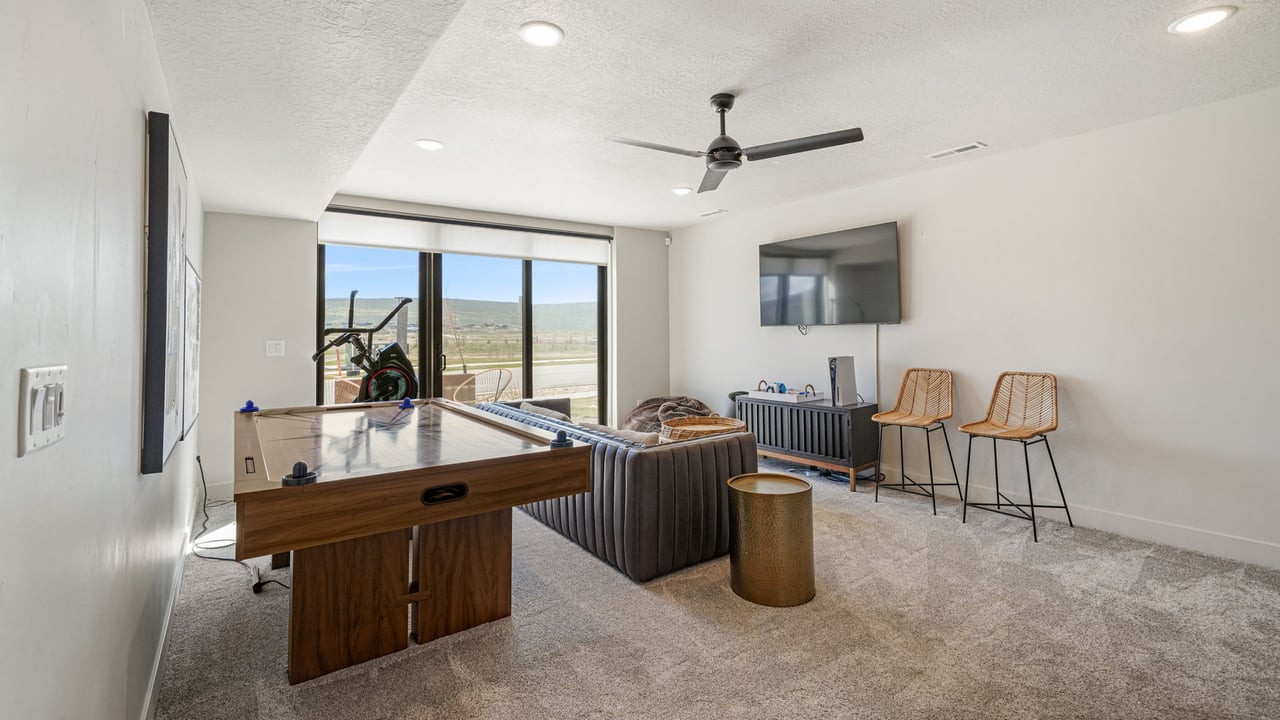 6537 Silver Creek Dr