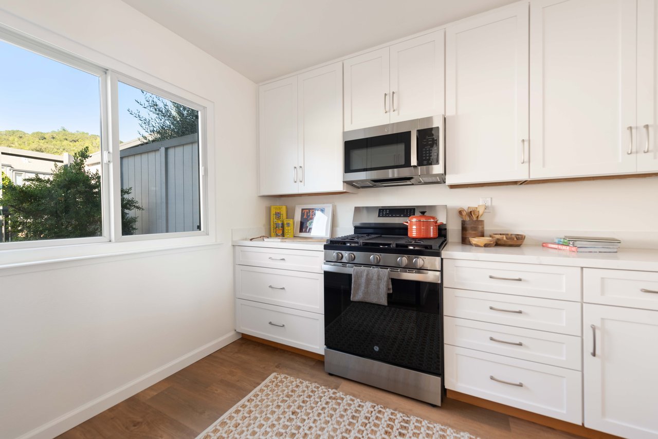 125 Sylvia Way, San Rafael