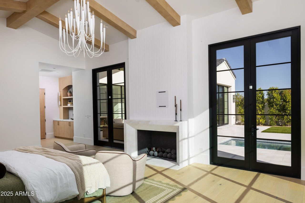 5636 E CABALLO Drive