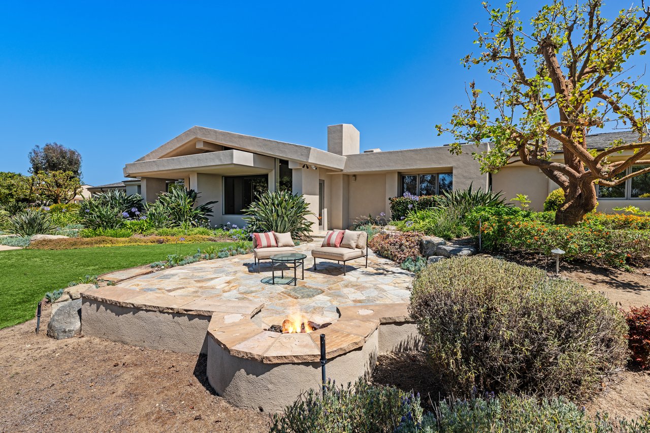 A Rancho Santa Fe Estate with Commanding Lake Views