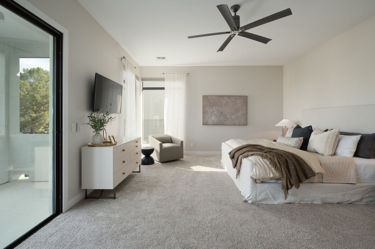 4533 E MONTECITO Avenue