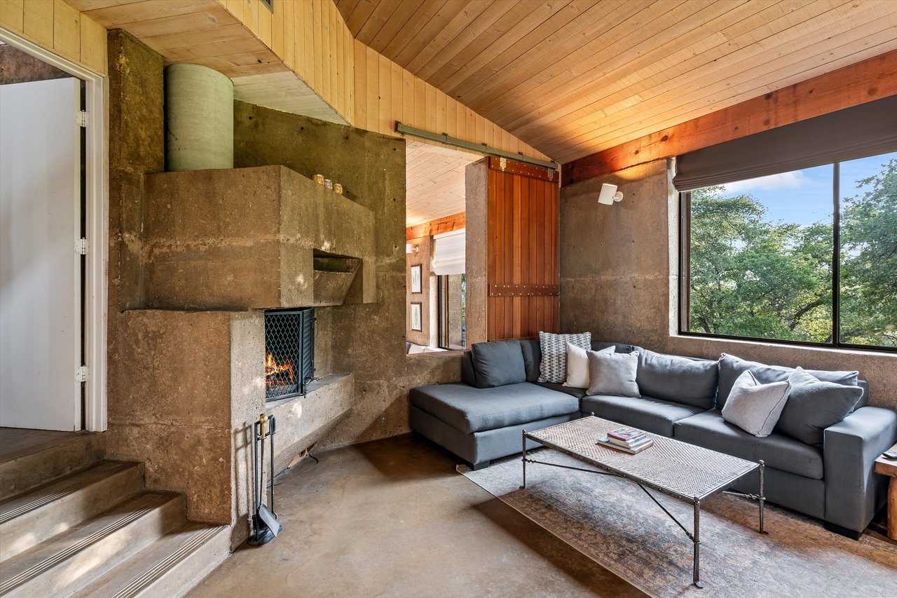 85 Hog Canyon Road