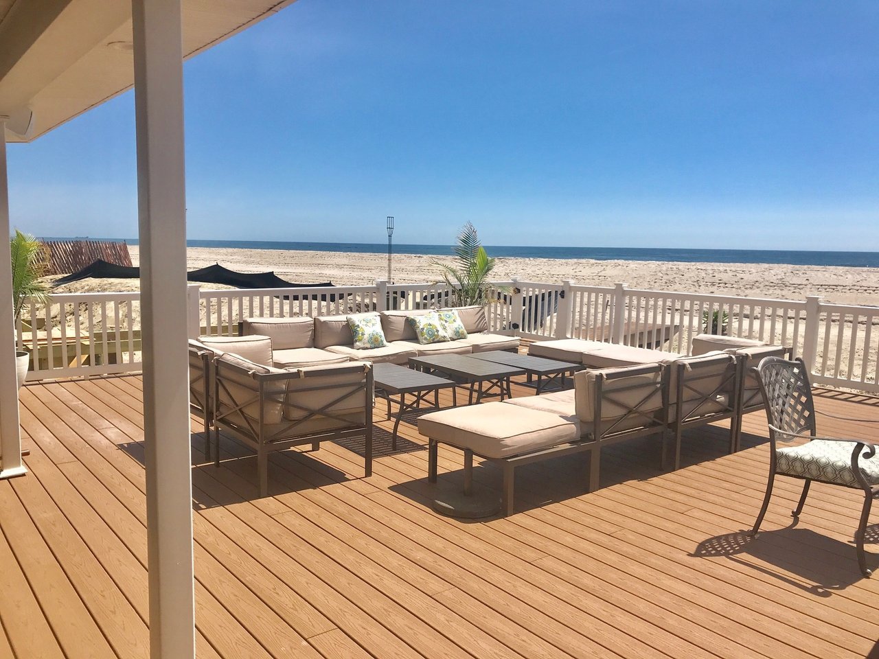 #492 Unbelievable Oceanfront Views Newly Renovated Summer Rental